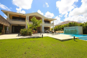5 Bdr Pool Villa Golf Club